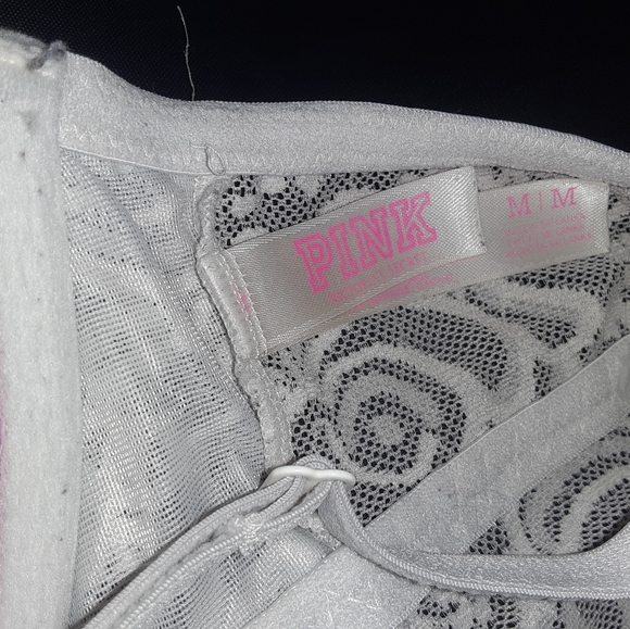 Pink Size M with no wires - Picture 3 of 4